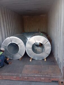 Cross stuffing Dubai steel coils between 20GP containers